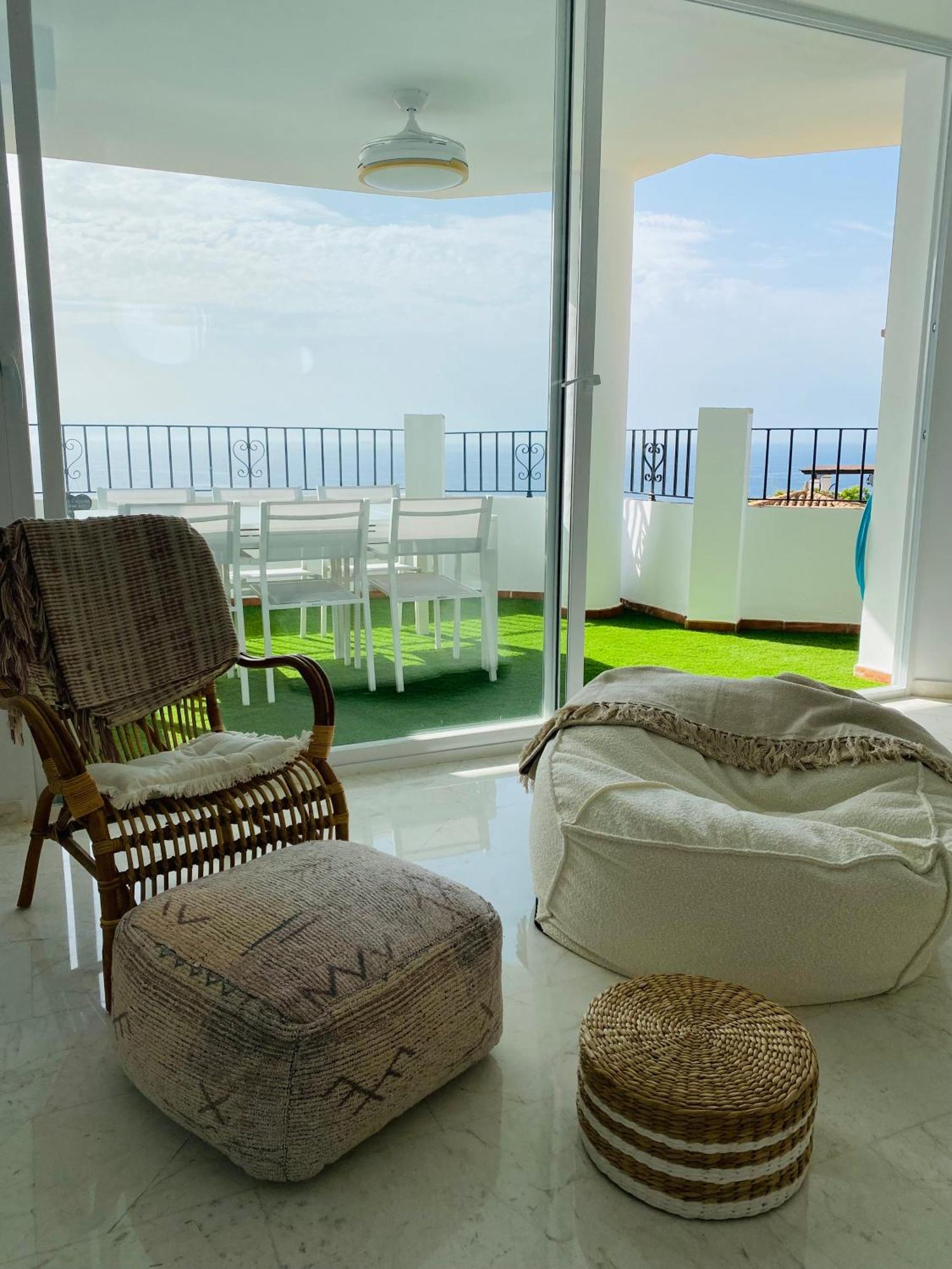 Jardines De Adnania En Marina Del Este Con Vista Al Mar Ada La Herradura  Exteriör bild