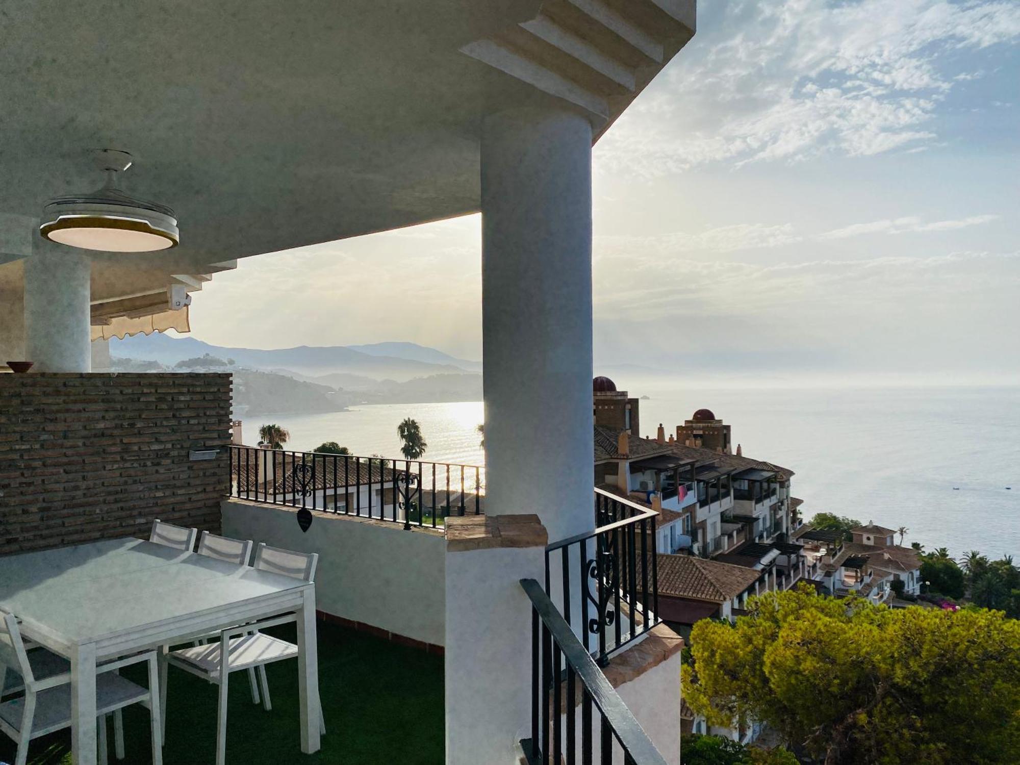 Jardines De Adnania En Marina Del Este Con Vista Al Mar Ada La Herradura  Exteriör bild